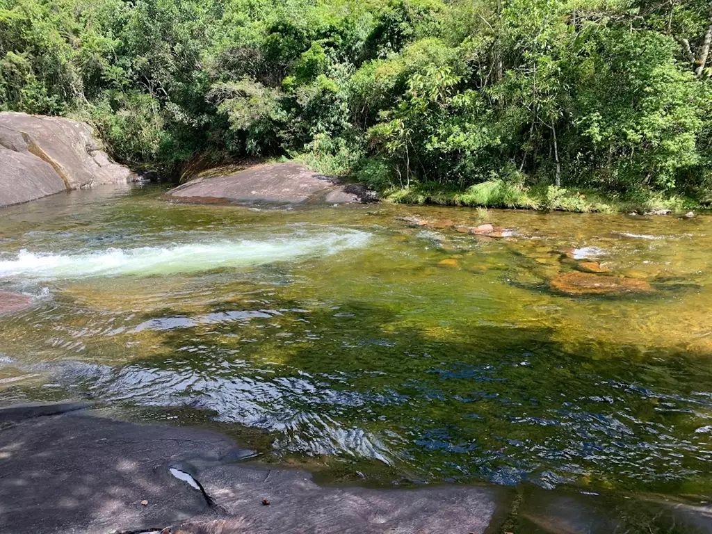 Pedra Roxa (Ibitirama)
lugares capixabas com águas cristalinas