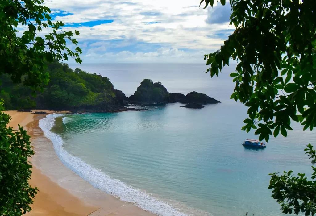 A Praia do Nordeste que Conquistou o Mundo: Tudo Sobre a Baía do Sancho 1 Praia do Sancho, em Fernando de Noronha
Praia do Nordeste
Foto de thiago japyassu: