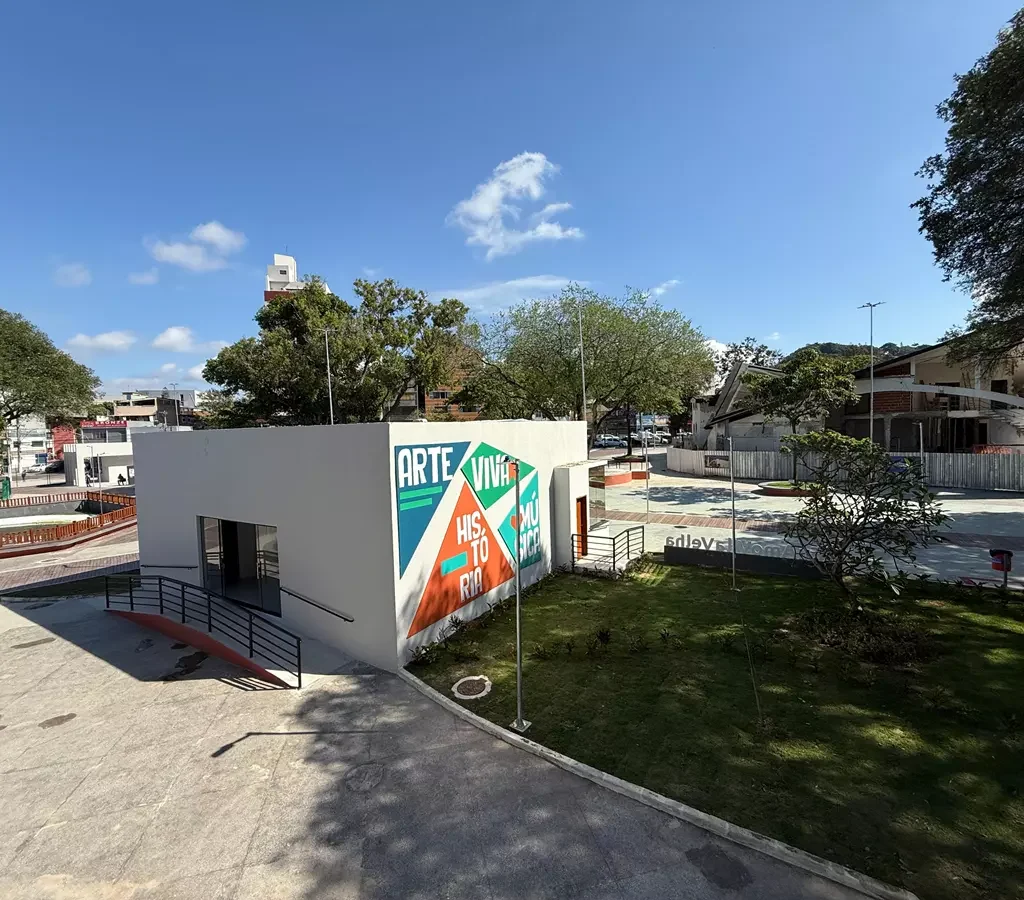 Praça Duque de Caxias, no Centro da cidade -Pracinha de Vila Velha