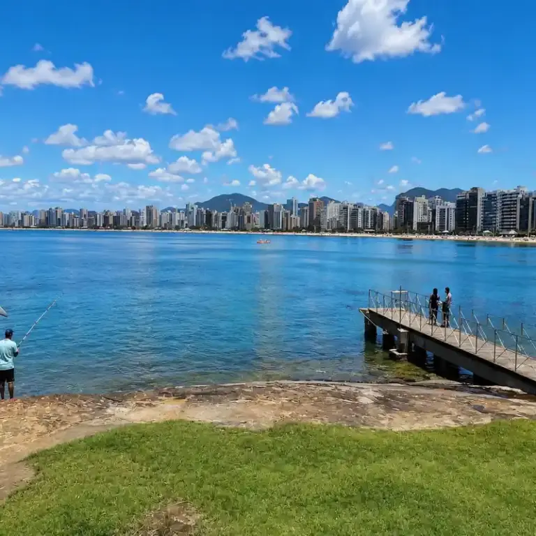 Morro da Pescaria e Praia do Ermitão