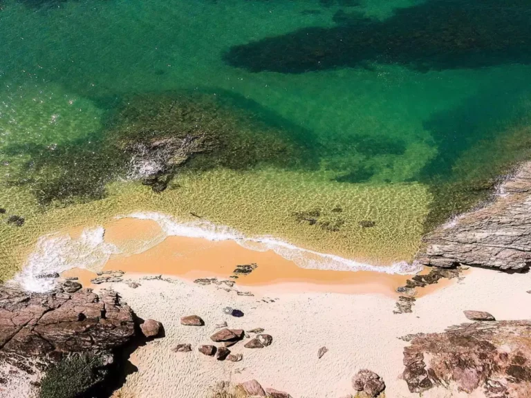 Descubra as 23 praias para se refrescar em Anchieta neste verão!