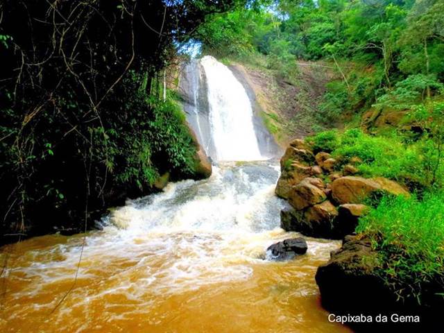 Cachoeira da Mata Santa LeopoldinaES Povoado de Caramuru