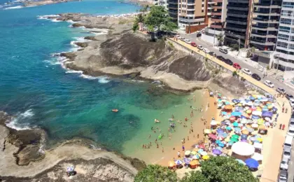 Qual a Melhor Época para Visitar Guarapari? Descubra o Melhor Mês para Sua Viagem 12 Praia das Virtudes, Guarapari