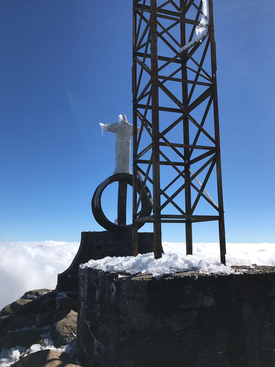Pico da Bandeira com Gelo 13