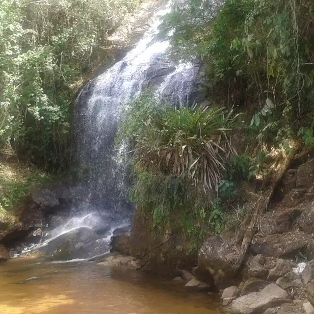Alfredo Chaves: Descubra a Beleza Natural da Cachoeira do Quintino