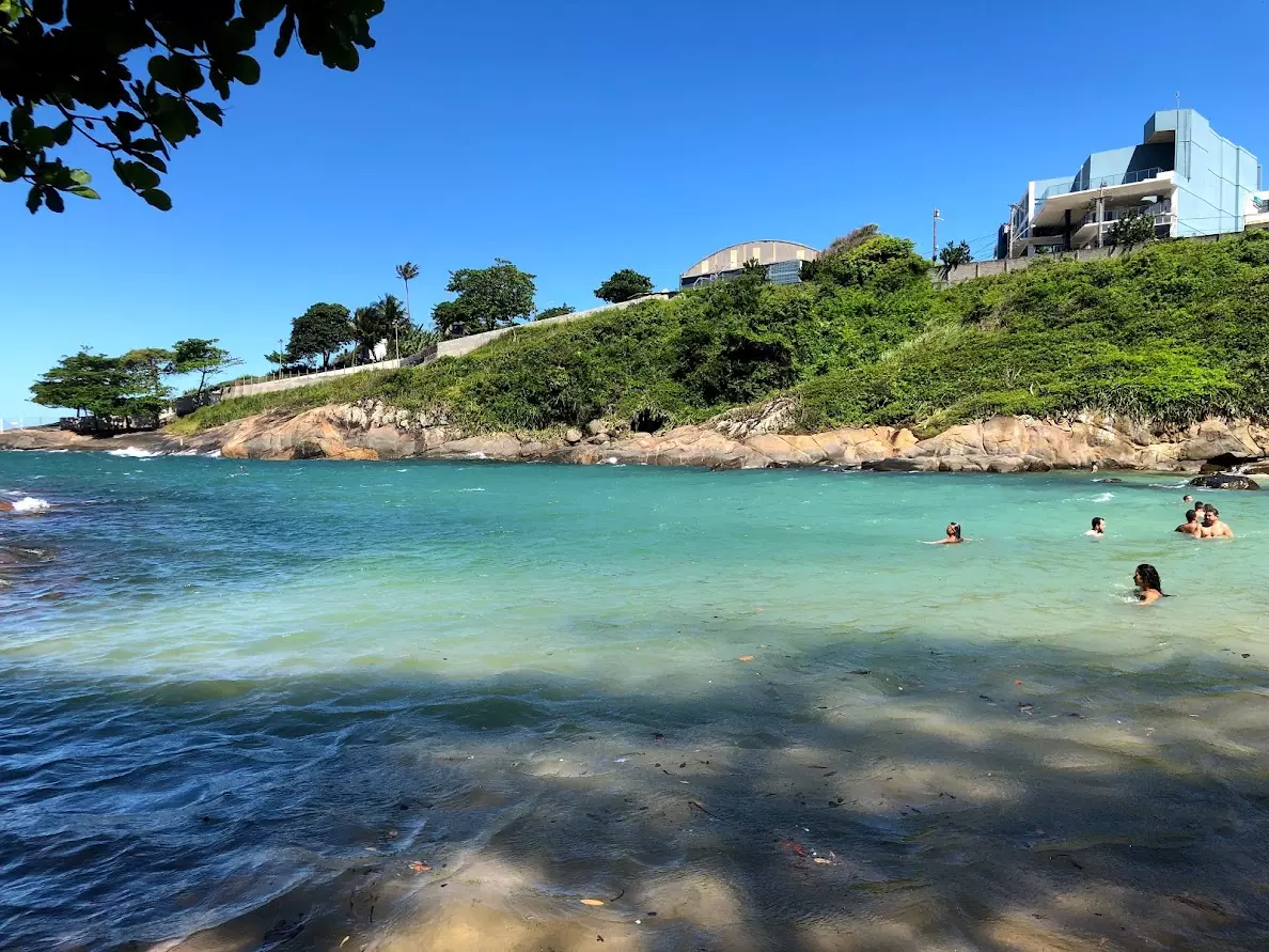 A praia secreta é um tesouro escondido em Vila Velha, que merece ser preservado e admirado. ?