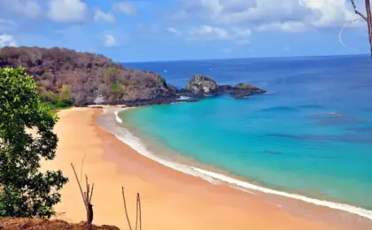 Baía do Sancho - qual é a praia mais bonita do Nordeste