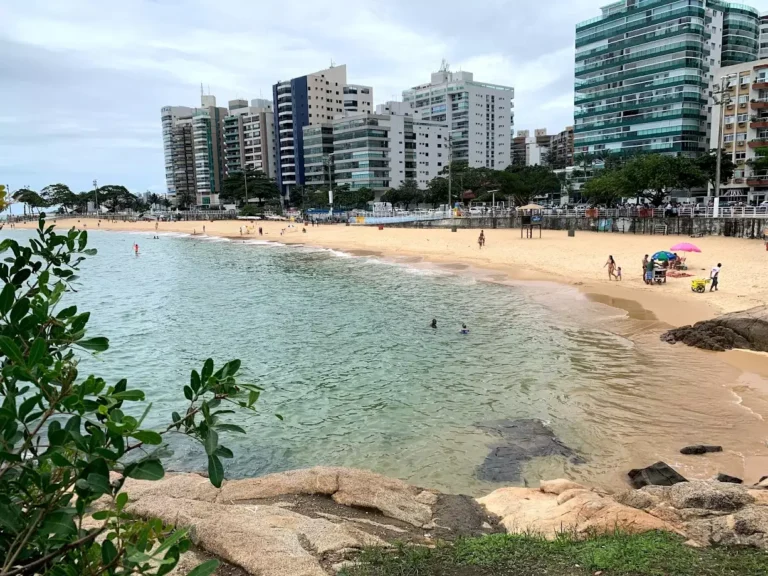 Praia da Sereia uma das praias mais acessíveis do Espírito Santo