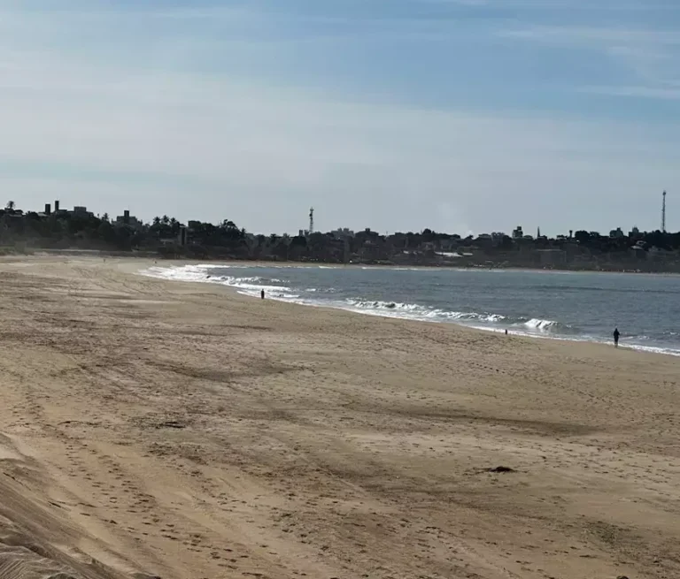 Praia de Meaípe, em Guarapari