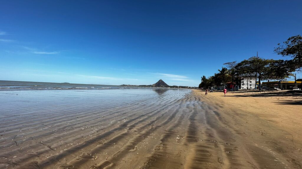 Praia de Piúma - “cidade das conchas”