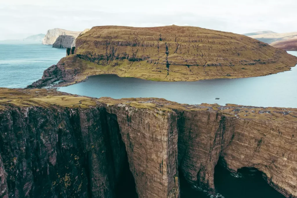  ilhas Faroé, entre a Islândia e o Reino Unido, Sorvagsvatn