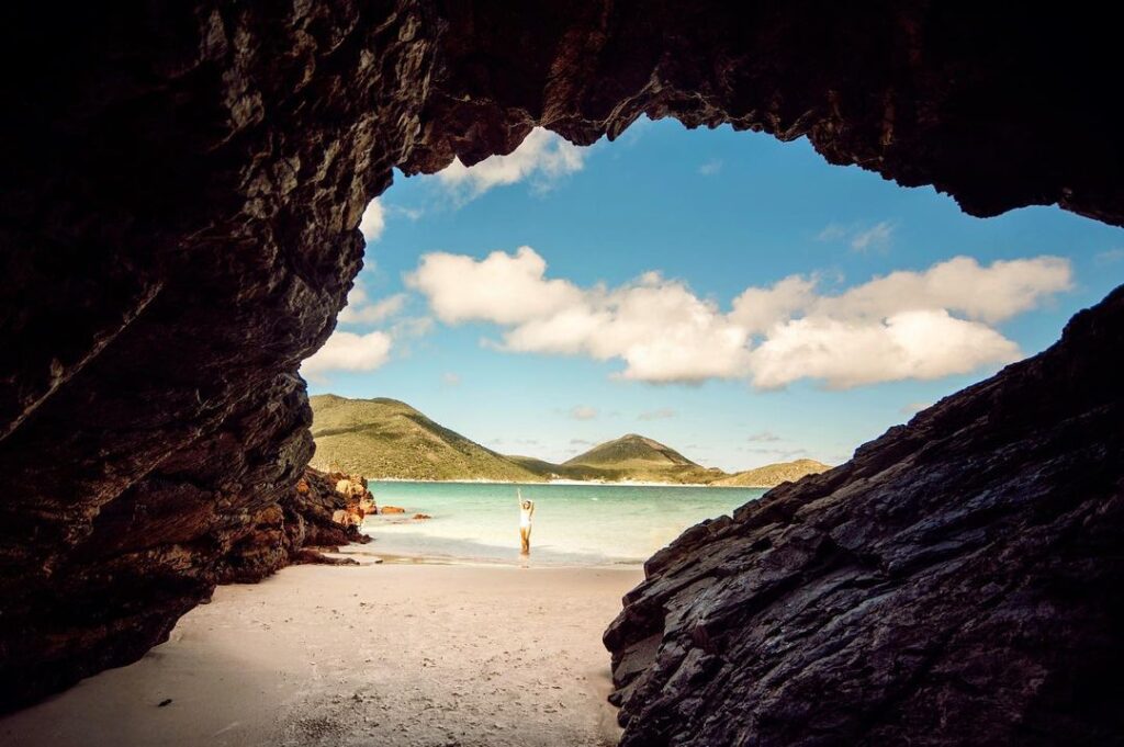 A Gruta do Amor é uma caverna localizada em Arraial do Cabo, no Rio de Janeiro. 