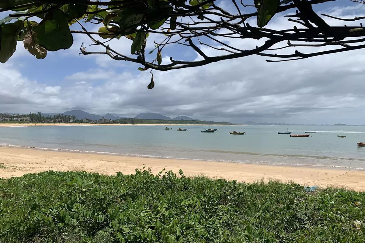 As 4 melhores praias da enseada azul em Guarapari