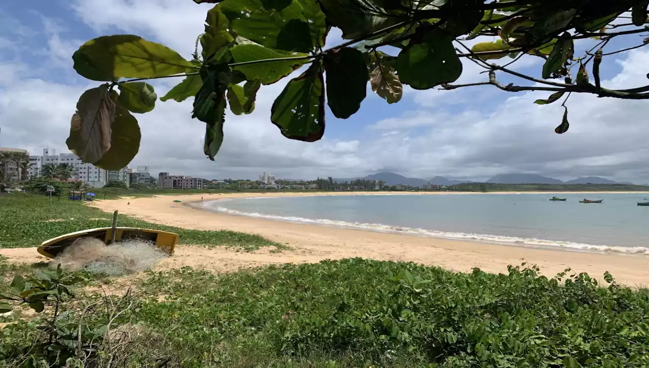 As 4 melhores praias da enseada azul em Guarapari 10 praia do bairrista
