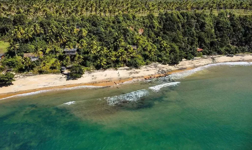 praia do satú caraiva