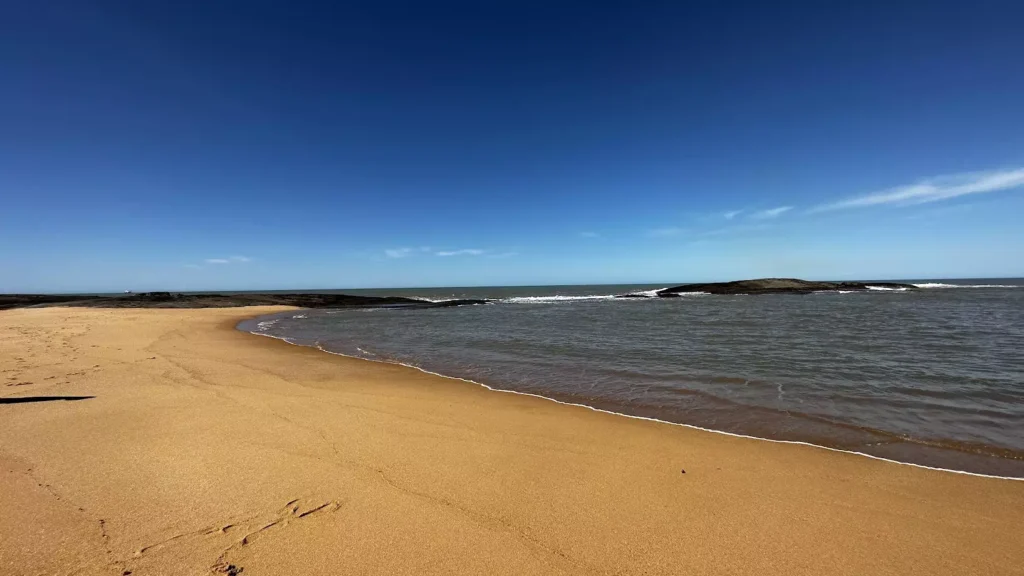 Praia-de-Tiquicaba