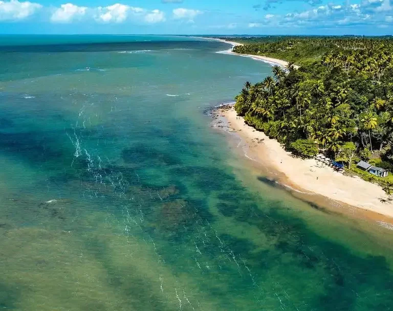 praia do satú caraiva