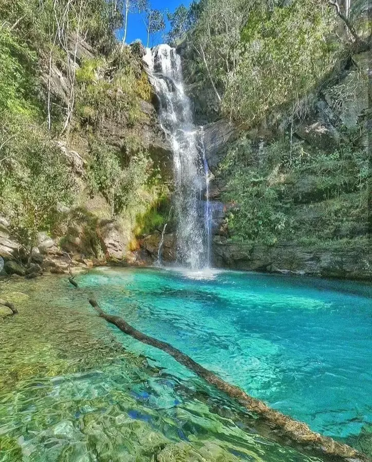 "Cachoeira Santa Bárbara: a beleza natural que você precisa conhecer"