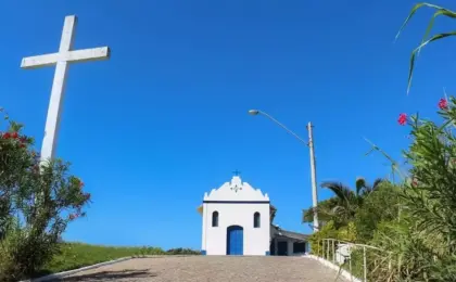 Igreja dos Navegantes: Um Tesouro Guardado no Morro da Ponta da Fruta 7 Igreja dos Navegantes