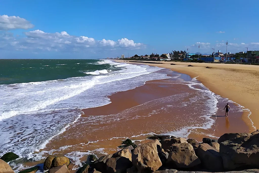O mar da Praia do Barrão, na Barra do Jucu em Vila Velha