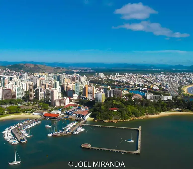 Praias de Vitória: guia completo, onde ficar e dicas