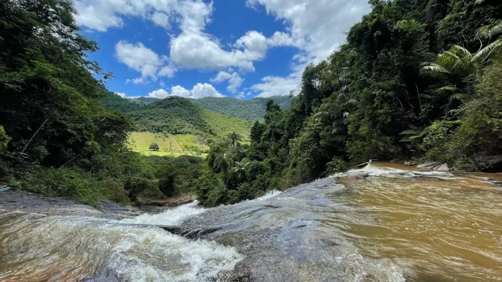 cachoeira do Bravin Guarapari 1