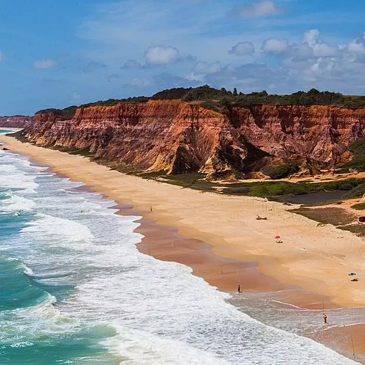 Praia da Barra de São Miguel: um paraíso tropical no nordeste brasileiro