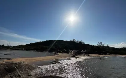 Praia da Gamboa um refúgio tranquilo no litoral capixaba 10 Praia da Gamboa,