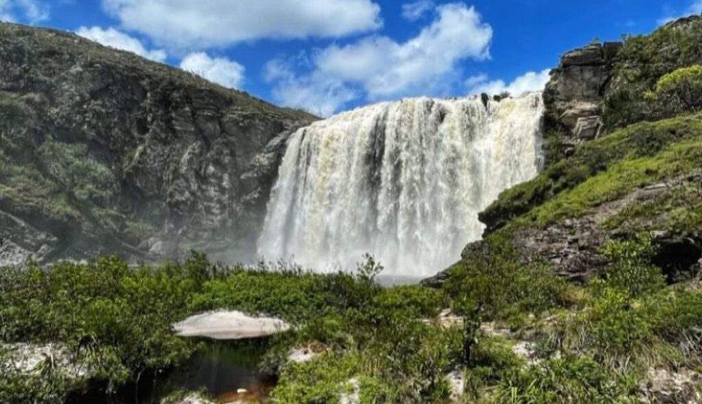 Cachoeira do Bicame na Lapinha da Serra: Um Paraíso Natural Escondido