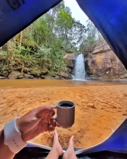 Cachoeira do Caiado - Foto: thaisfricks