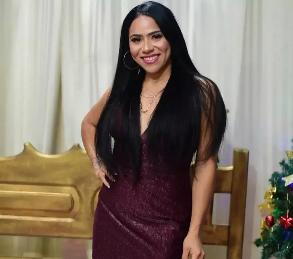 Ana Carla Silva de Oliveira de 31 anos morreu apos cair de falesia em Pipa — Foto ReproducaoRedes sociais