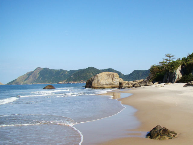 As 11 Melhores Praias do Rio de Janeiro: Guia para Exploradores de Belezas Naturais