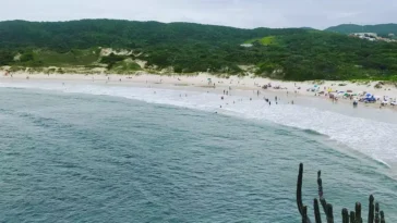 Praia das Conchas, situada no coração do Rio de Janeiro