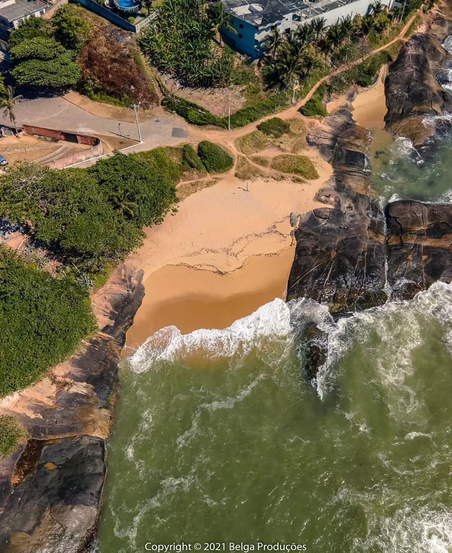 Praia das Pelotas Um Tesouro Escondido em Guarapari