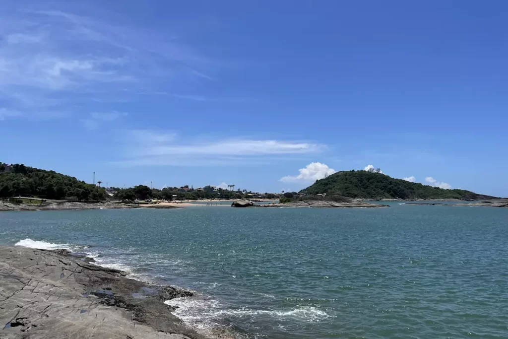 Setiba Um paraíso à beira-mar em Guarapari