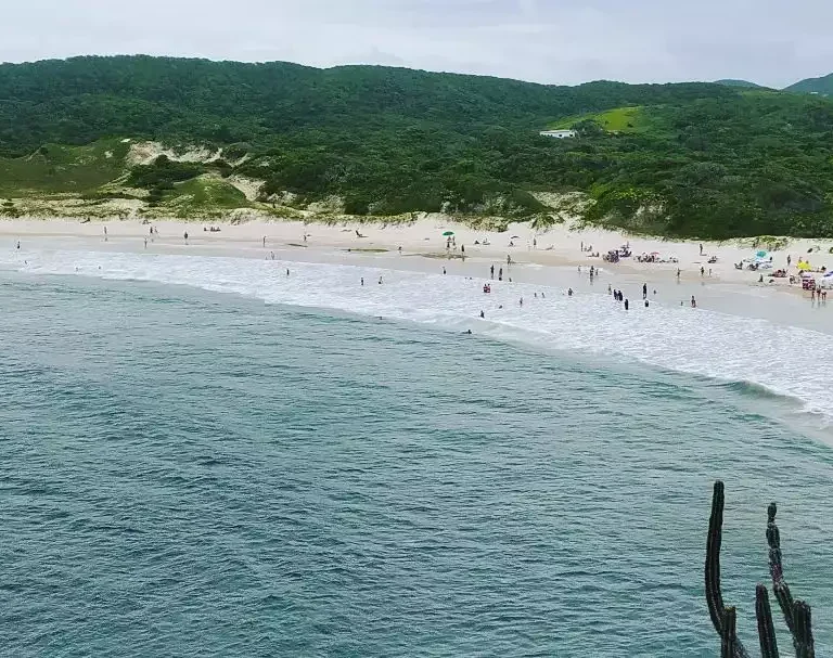 Praia das Conchas, situada no coração do Rio de Janeiro