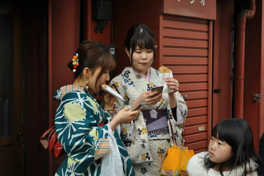 Culinária Japonesa de Rua: 7 Delícias que Vão te Fazer Salivar em 2024