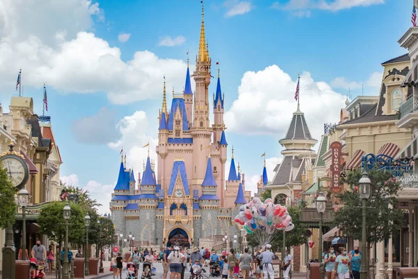 A Walt Disney World é um dos pontos turísticos mais desejados de Orlando / Foto: Viaval - Depositphotos