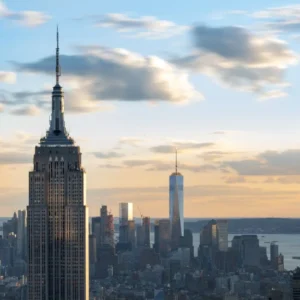 Na cidade de Nova York você terá a oportunidade de conhecer o prédio Empire State Building