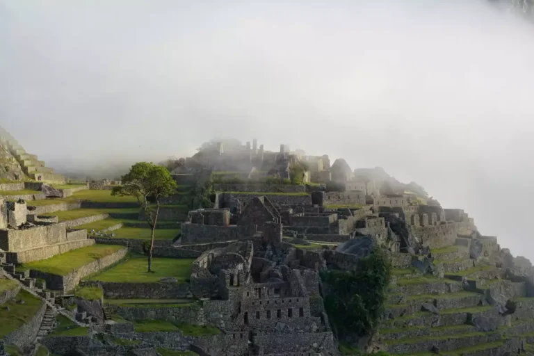 As 3 Maravilhas Maias: Um Guia pelos Sítios Arqueológicos da Guatemala