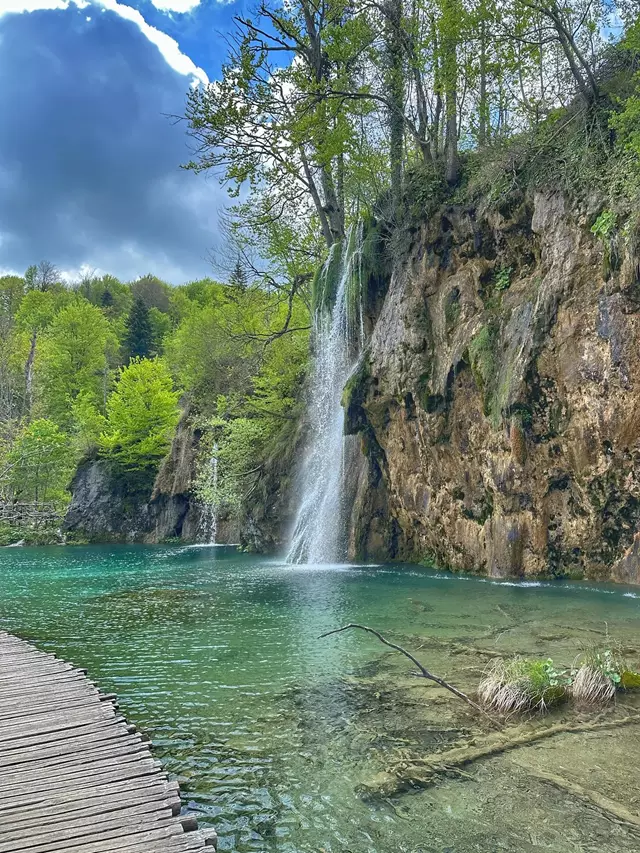 Parque Nacional dos Lagos de Plitvice: Um tesouro natural na Croácia