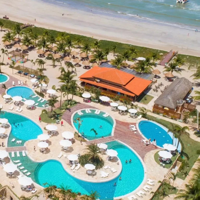 Salinas Maragogi e Iberostar Praia do Forte: Dois Destinos Inesquecíveis