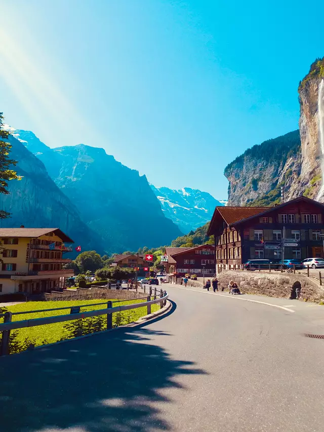 Lauterbrunnen, o Destino de Sonho nos Alpes Suíços