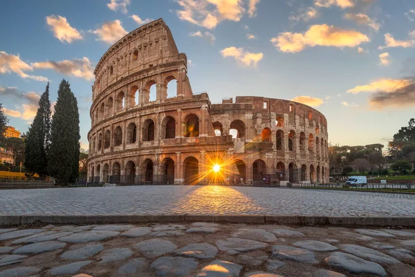 O Coliseu é um dos pontos turísticos de Roma que mais recebe visitantes / Foto: Sepavone