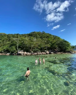 Lagoa-Verde-na-Ilha-Grande