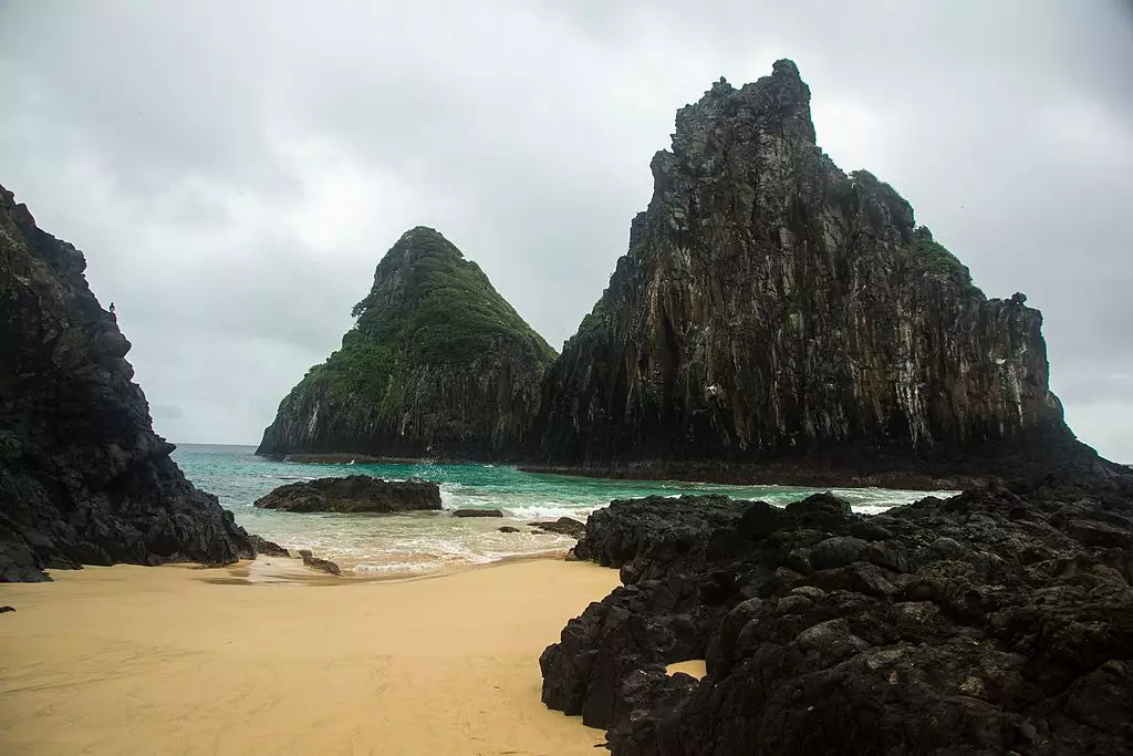 Morro_dois_irmãos_em_Fernando_de_Noronha

Author Bruno Lenharo