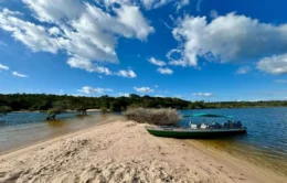 Praia da Ilha do Amor em Alter do Chão