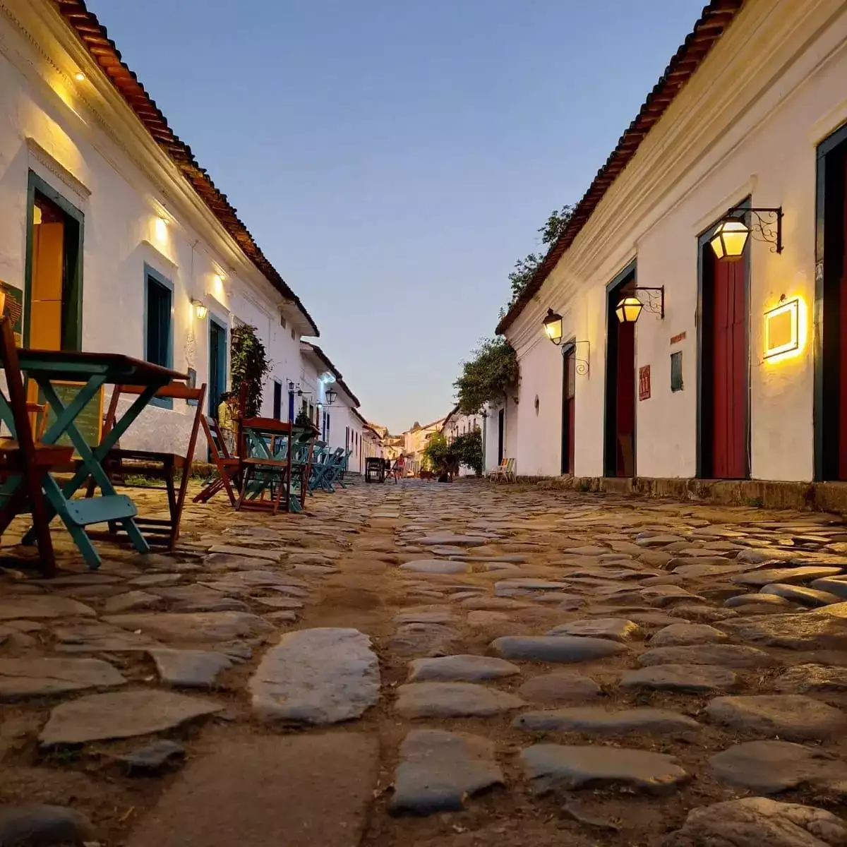 Centro histórico de Paraty com construções coloniais