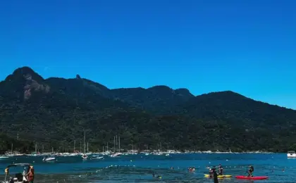 Praia da Crena
