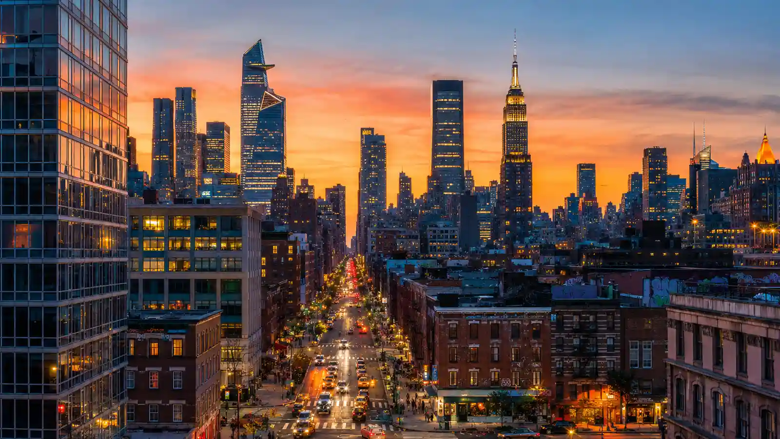 Manhattan em Nova York com arranha-céus luzes da cidade e vista urbana